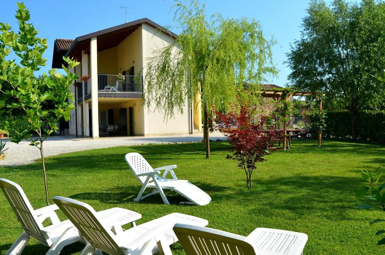 Couette-café Bed and Breakfast Bb Il Grande Salice Bike Friends à Ponti sul Mincio